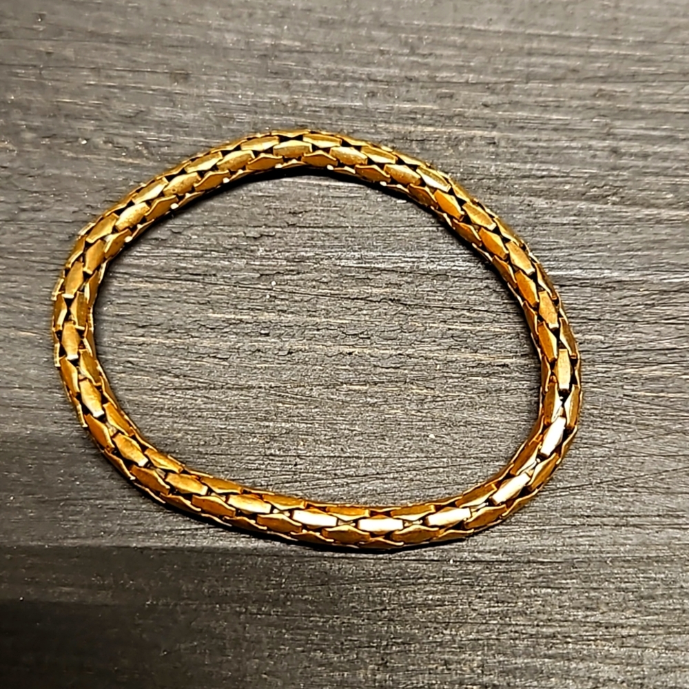 Gold Rolled Mesh Stretch Bracelet